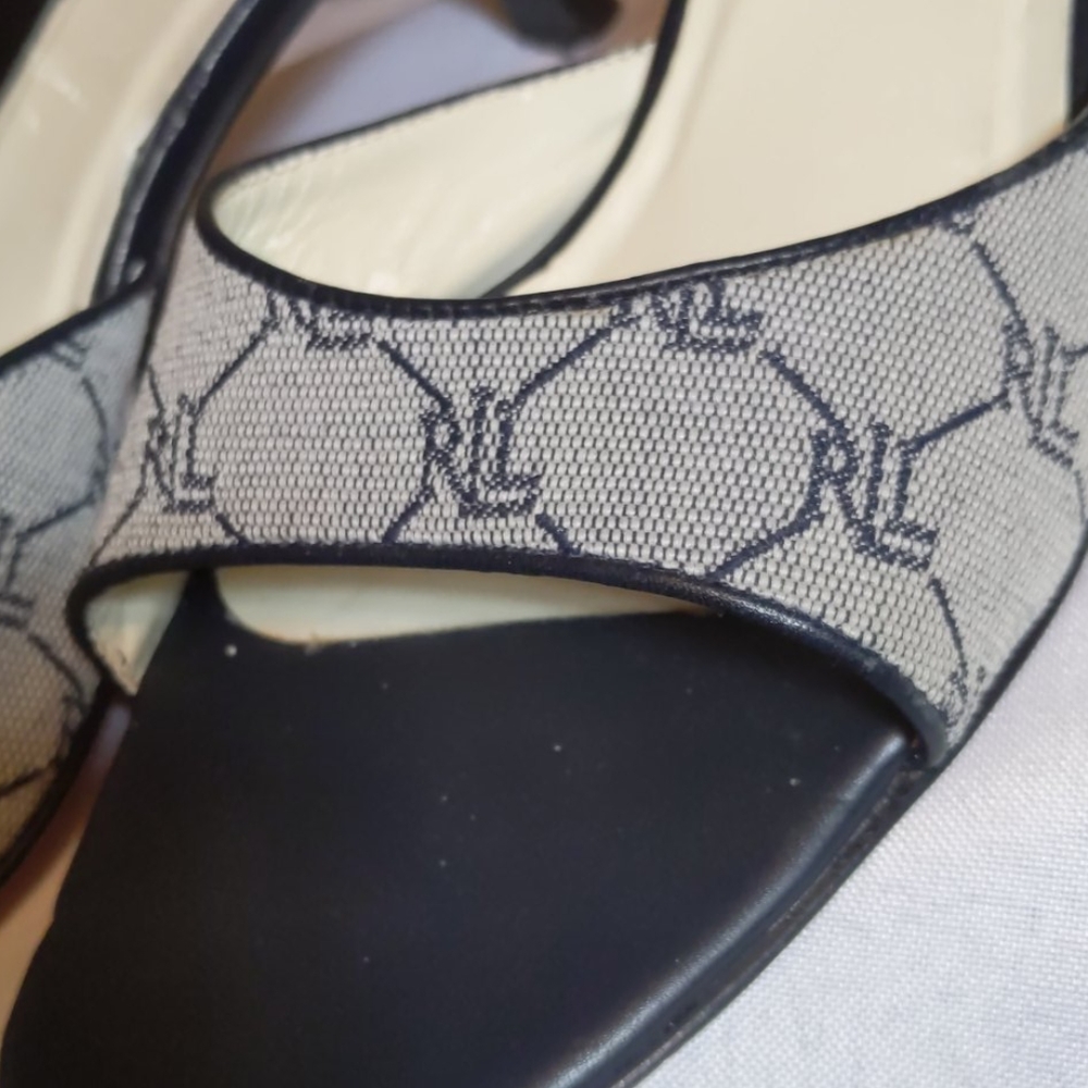 Lauren Ralph Lauren ladies slip on - Picture 2 of 10